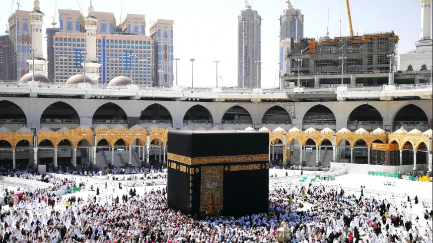 Pahala Berlipat di Tanah Haram, Bagaimana dengan Dosa? Ini Penjelasannya  ​​​​​​​