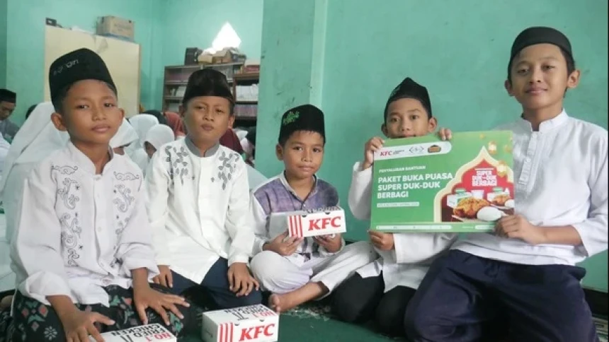 NU Care-LAZISNU Jatim dan KFC Bagikan 8 Ribu Paket Buka Puasa