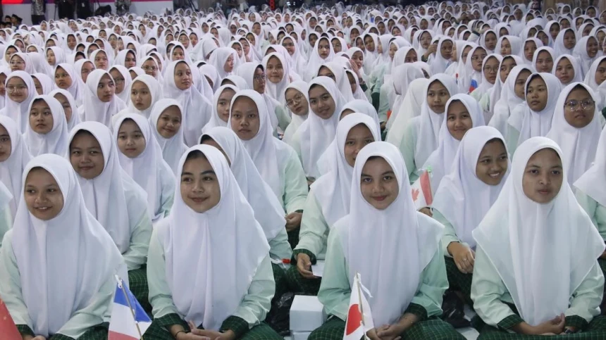 Pesantren Internasional dan Bahasa Indonesia:  Tantangan Menjaga Identitas Bangsa