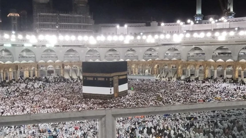 Khutbah Jumat: Meraih Pahala yang Setara dengan Haji bagi yang Tidak Mampu