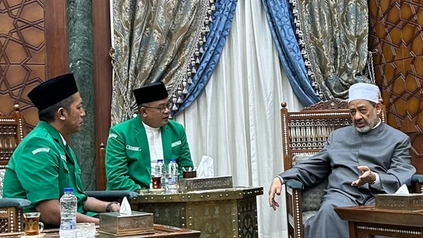 Bertemu Grand Syekh Al-Azhar, GP Ansor Dihadiahi Pusat Studi Abu Hasan Al-Asy'ari Cabang Indonesia