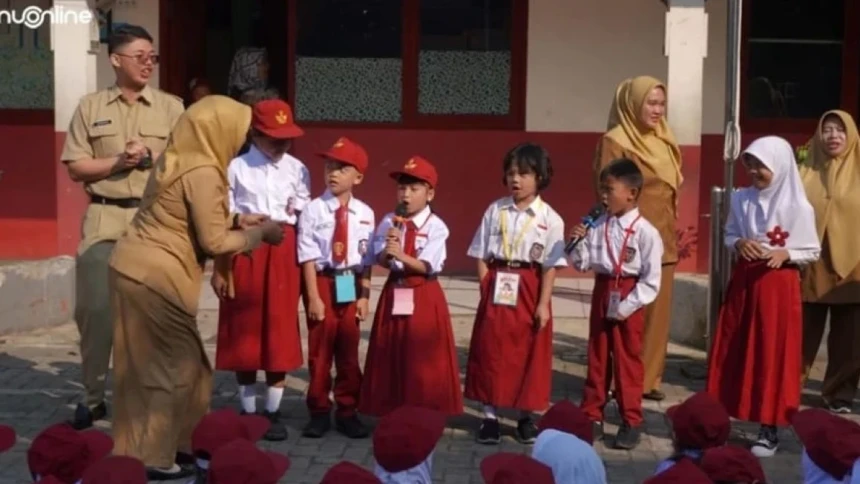 Guru Honorer Akan Dihapus 2027, DPR Minta Pemerintah Siapkan Solusi Jelas