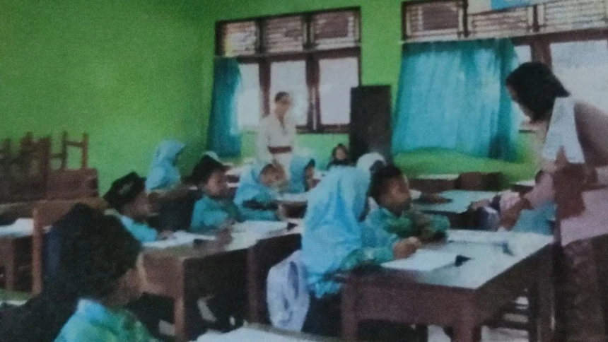 Guru Non-Muslim Mengajar di Madrasah Membaur Harmonis dalam Kehidupan Nyata di Jembrana