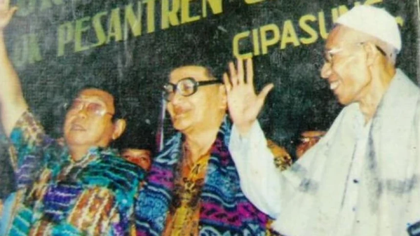 Gus Dur Menggusur Intervensi Soeharto di Pesantren Cipasung