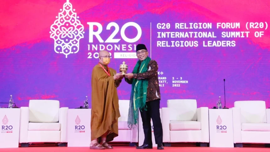 Inisiasi R20, Gus Yahya Terima Penghargaan dari India dan Kamboja