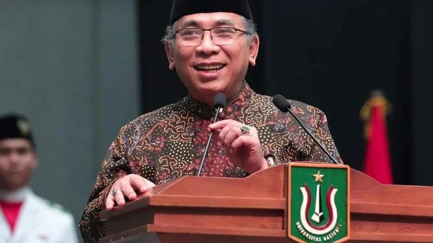 Gus Yahya di Hadapan Wisudawan Unas: Segera Beranjak Kejar Pencapaian Berikutnya