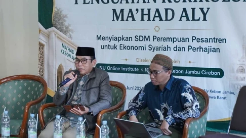 Perempuan Pesantren Berpotensi Besar Isi Pos Ekonomi Syariah hingga Perhajian
