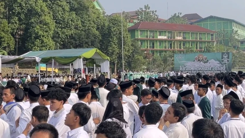 PCNU Bogor Gelar Kirab Resolusi Jihad dan Upacara Hari Santri di Pesantren Ummul Quro Leuwiliang