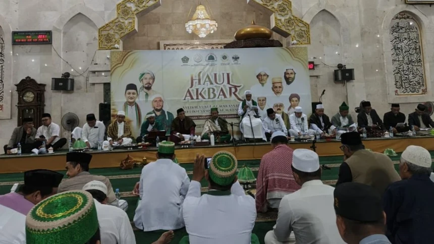 Haul Akbar Syekh Yusuf dan Syekh Samman Perkuat Sinergi Ulama dan Umara di Maros Sulsel