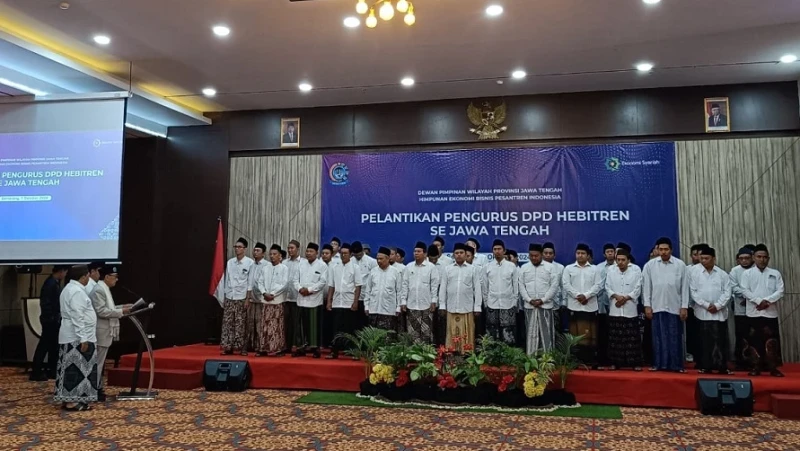 Hebitren akan Bangun Pusat Ekonomi dan Jasa Keuangan Pesantren Secara Nasional