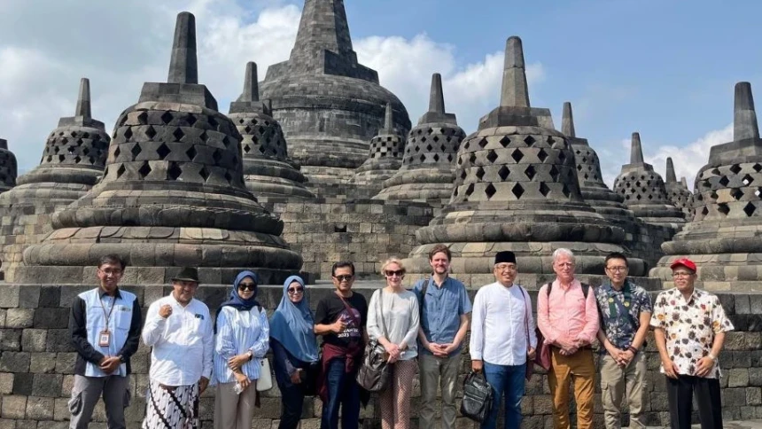 Akademisi Internasional Kunjungi Candi Prambanan dan Borobudur pada Rangkaian Konferensi Humanitarian Islam