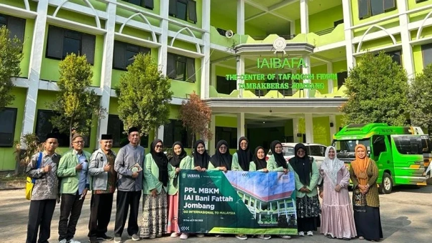 Sebarkan Islam Khas Pesantren, IAIBAFA Tambakberas Kirim Mahasiswi ke Malaysia