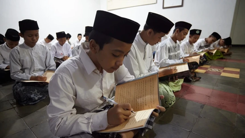 Madrasah Darus-Sunnah, Integrasikan Pengetahuan Agama dengan Umum