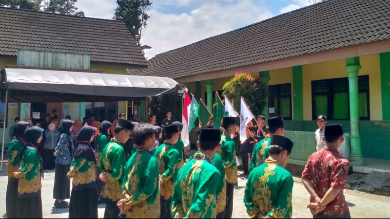 Diklatama Corps Brigade Pembangunan dan Korp Pelajar Putri Wonosalam Gembleng Kedisiplinan