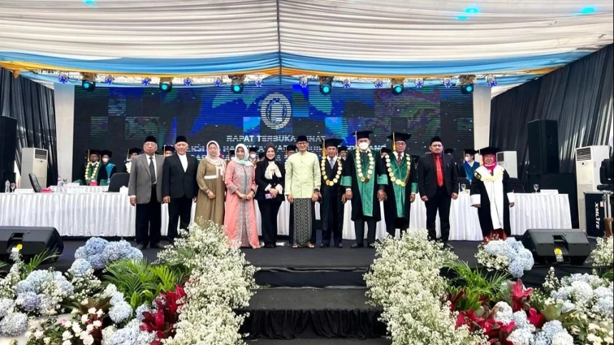 Kagumi Kekhasan Santri, Sandiaga Uno Ajak Alumni Pesantren Buka Lapangan Pekerjaan