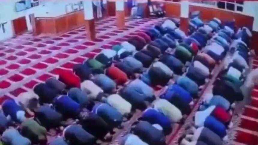 Imam Masjid di AS Ditikam saat Pimpin Shalat Subuh