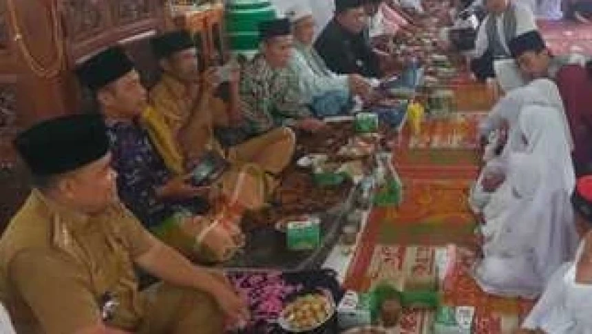 Tradisi Jelang Ramadhan, Muslim Melayu Bersihkan Kuburan, Sembelih Kerbau, dan Imtihan 