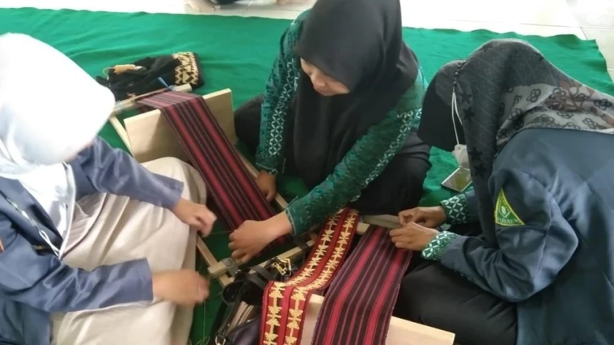 Lestarikan Budaya Lokal, IPPNU Lampung Gelar Pelatihan Tapis
