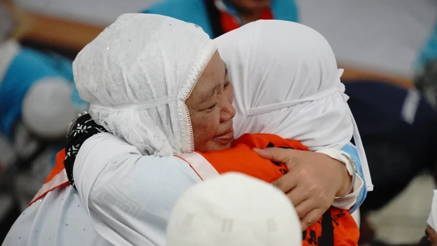 Lafal Doa Saat Temui Jamaah Haji Usai Tiba di Tanah Air