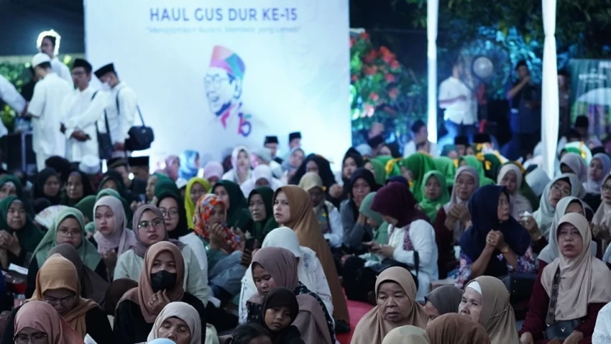 Peringati Haul Ke-15 Gus Dur, Ribuan Jamaah Padati Pesantren Ciganjur