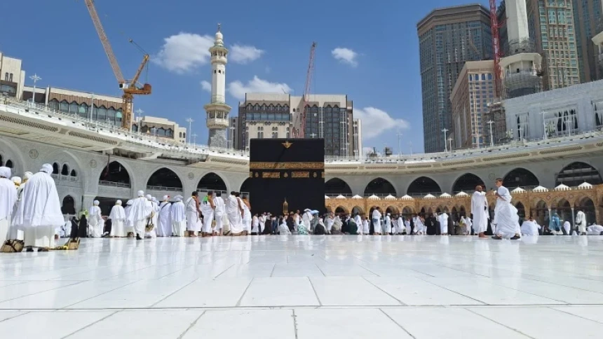 Ulama Senior Saudi Keluarkan Fatwa Larangan Ibadah Haji Ilegal tanpa Visa Resmi