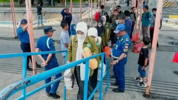 Pemkab Gresik Fasilitasi Santri Asal Bawean Tiket Kapal Gratis