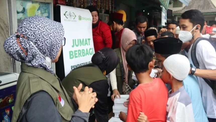 Jumat Berbagi LAZISNU PBNU di Tangerang Bagikan 500 Kotak Nasi