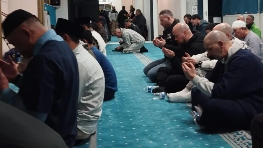 Khutbah Jumat di Masjid Belanda, Prof Haris Ajak Muslim Eropa Kembangkan Wakaf