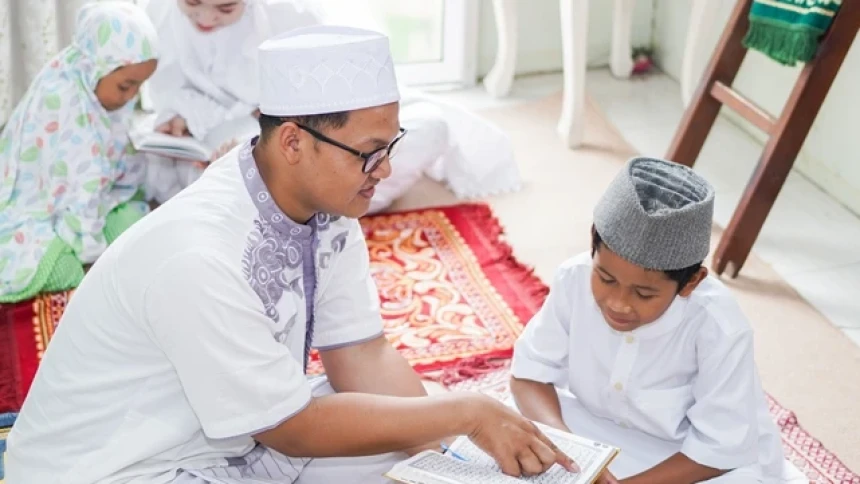 Khutbah Jumat Bahasa Jawa: Pentinge Pendidikan Agama ing Keluarga