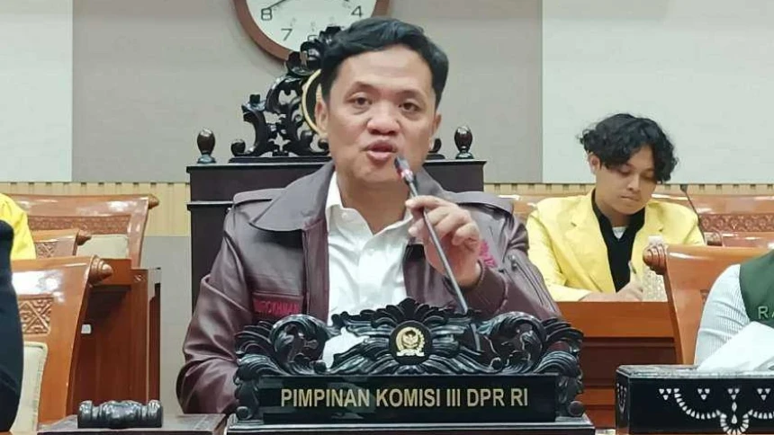 DPR Minta Kejagung Bentuk Tim Independen Usut Kasus Eks Jampidsus Febrie 