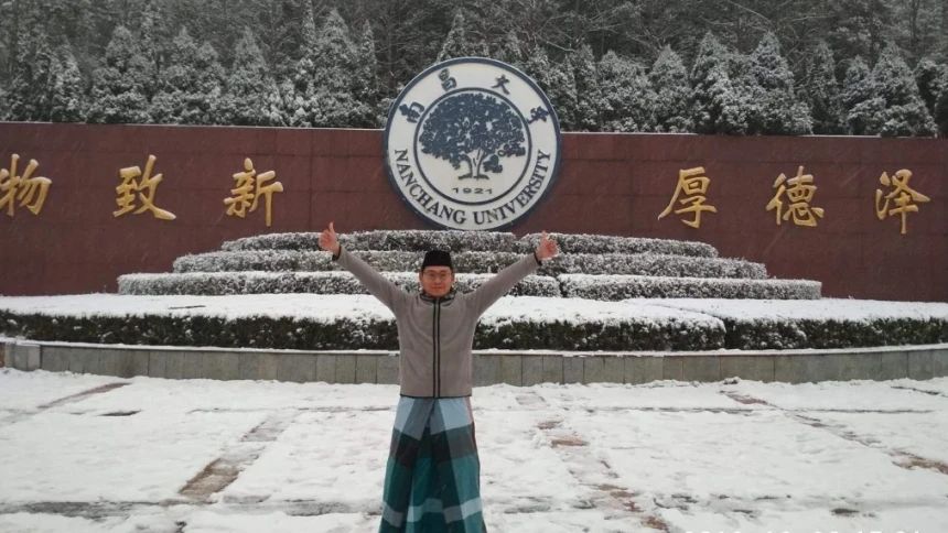 Takbir Keliling, Pengalaman Unik Syaifuddin Zuhri Ber-NU di Tiongkok