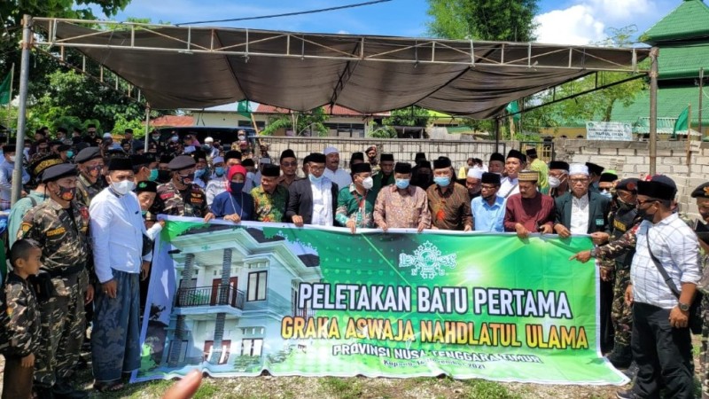 Kiai Said Aqil Letakkan Batu Pertama Gedung PWNU NTT di Kupang