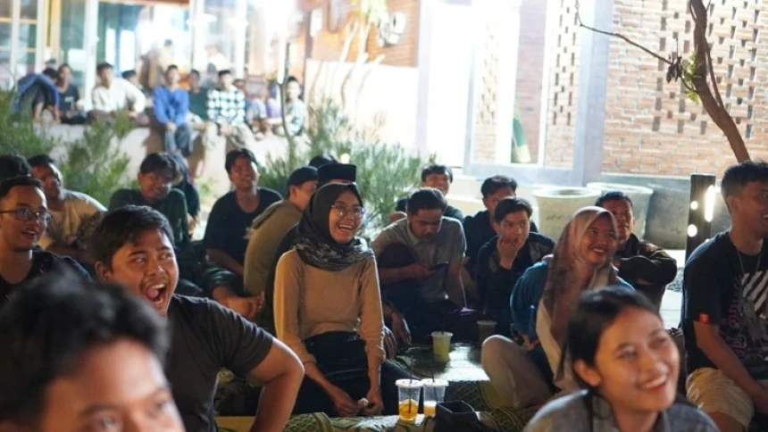 Komika Rembang Bangun Solidaritas dan Kritik Sosial lewat Stand Up Comedy