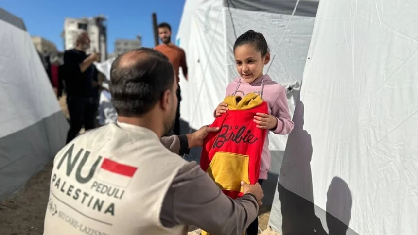 LAZISNU Salurkan Bantuan Perlengkapan Musim Dingin untuk Perempuan dan Anak-Anak di Gaza