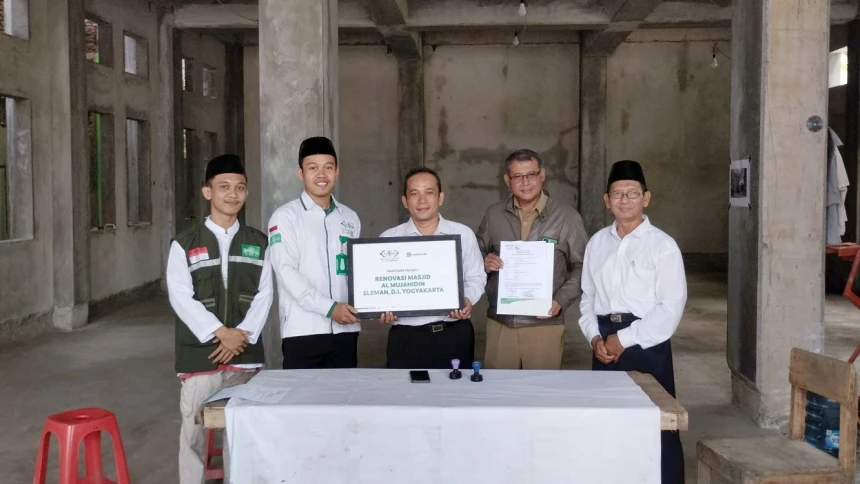 NU Care-LAZISNU Bantu Biaya Renovasi untuk Masjid Tua di Sleman