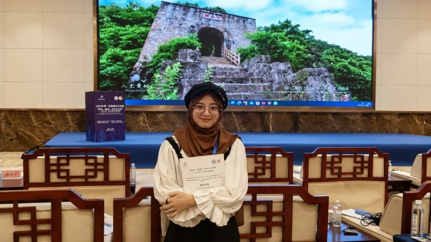 Cerita Pretty, Lulusan UIN Yogyakarta Raih Beasiswa Magister Fisika Teori dan Komputasi di Kampus Tiongkok