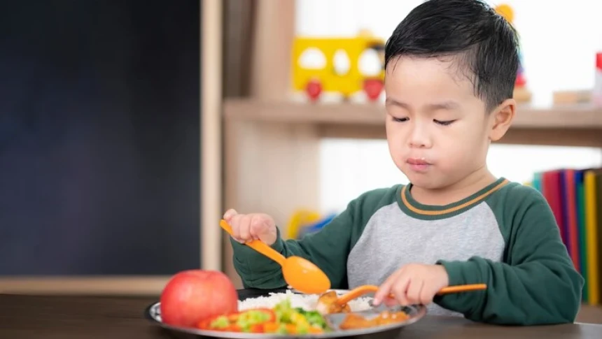 Psikolog Jelaskan Manfaat Makan Buah dan Sayur untuk Kesehatan Mental Anak