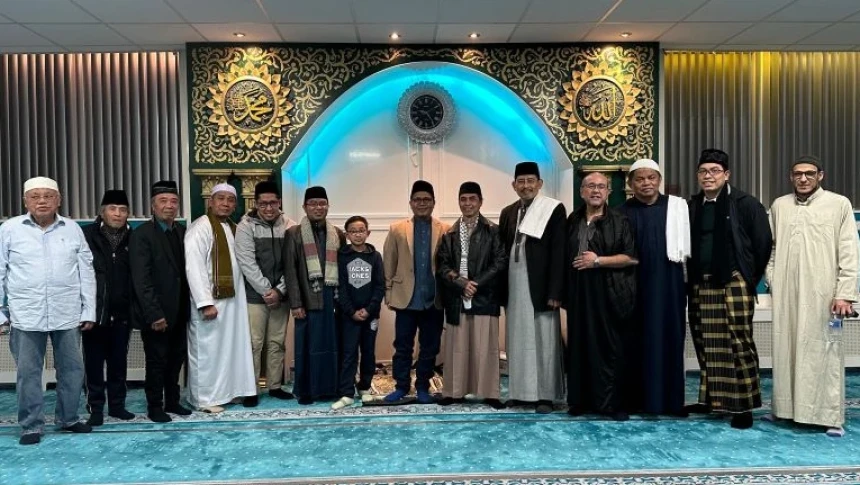 Bedug Indonesia dan Suara Imam Masjidil Haram di Masjid Al-Ikhlas Amsterdam