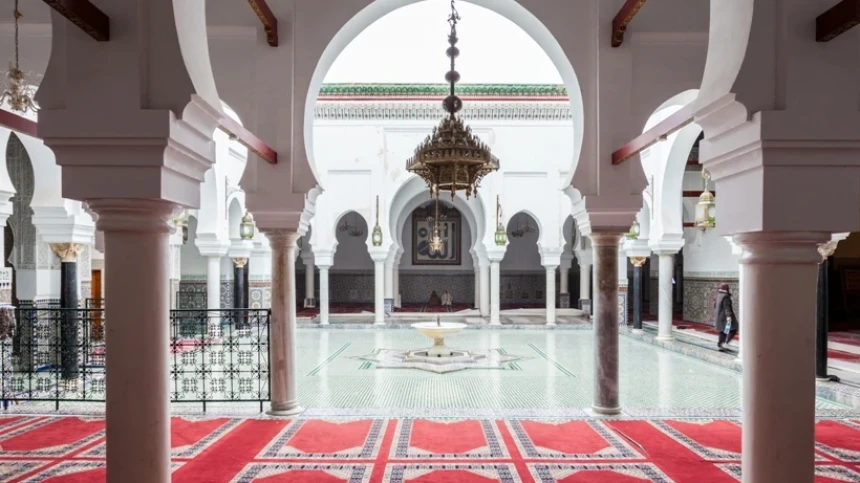Shalat Jamaah Dulu atau Qadha?