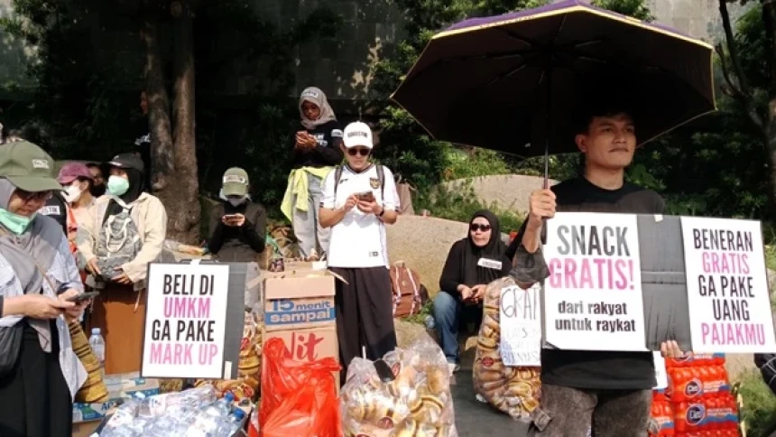 Relawan Sediakan Ambulans dan Logistik untuk Massa Aksi di Bundaran HI