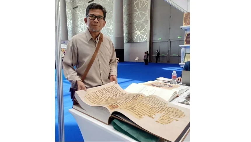 Salinan Al-Qur'an Masa Utsman bin Affan di Book Fair 2024 Qatar, Apa Keunikannya?
