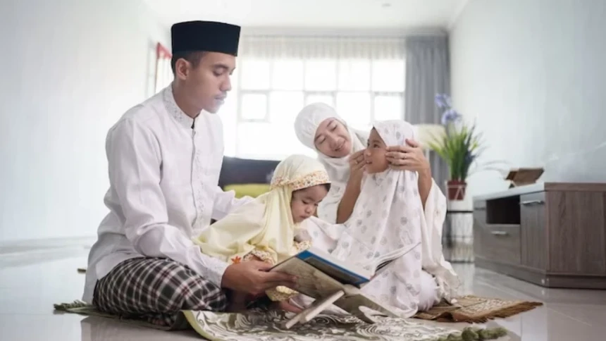 Khutbah Jumat: Keutamaan Mendidik Anak dalam Islam
