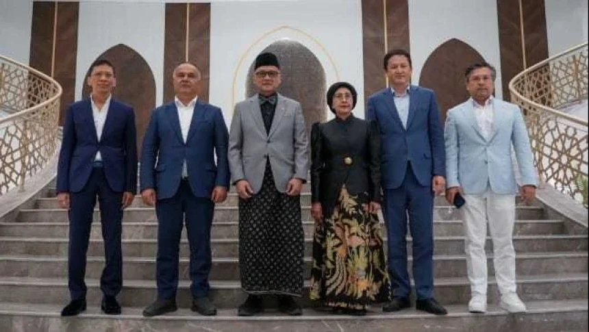 Menhaj Dorong Penerbangan Langsung Indonesia ke Uzbekistan