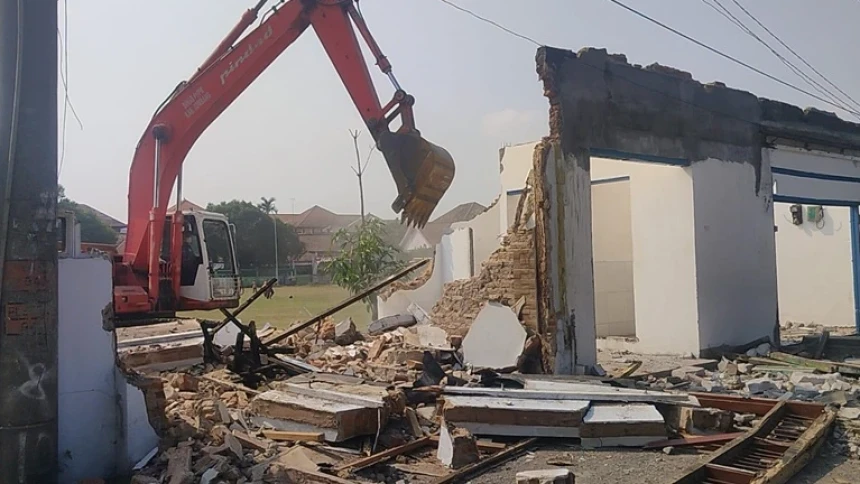 Enam Ruko di Lokasi Pembukaan Muktamar Ke-35 NU Dibongkar, Pedagang Dapat Kompensasi