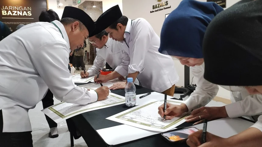 Jaga Tradisi Ulama Pendahulu, Ribuan Orang Tulis Mushaf Al-Qur’an