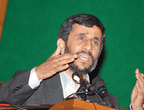 Ahmadinejad Nilai Barat Gagal Usung Liberalisme dan Demokrasi