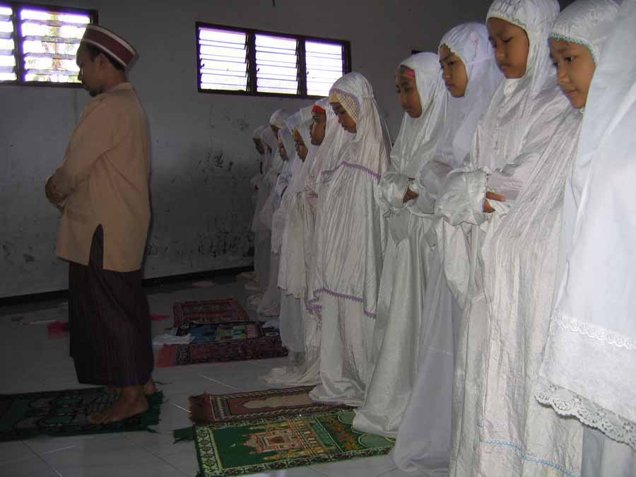 Ngaji Kitab Kuning Ramadhanan Dipancarkan di  Radio