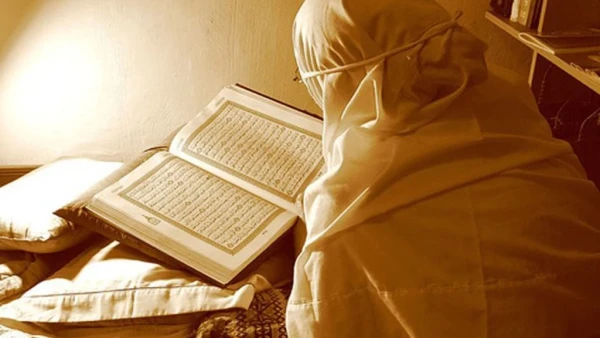 Inilah Keistimewaan Baca Al Quran Saat Malam Nuzulul Quran Nu