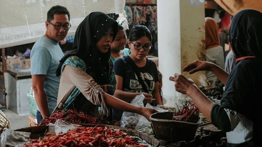 Ambruknya Rupiah Dinilai Tekan Rakyat Kecil, DPR Soroti Harga Kebutuhan Pokok