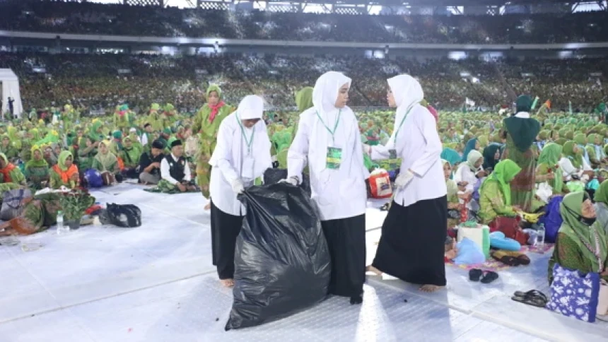 Harlah Muslimat NU Selesai, Pasukan Semut Gerak Cepat Bersih-Bersih GBK